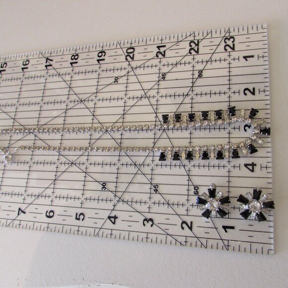 B David Signed Vintage Black/Clear Austrian Crystal Necklace/Clip On Earrings - Picture 15 of 16